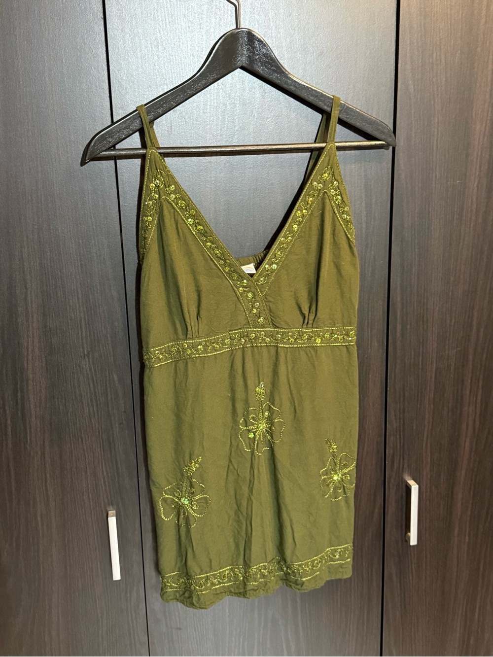 Tropical Groups Embroidered tank - wmns med
